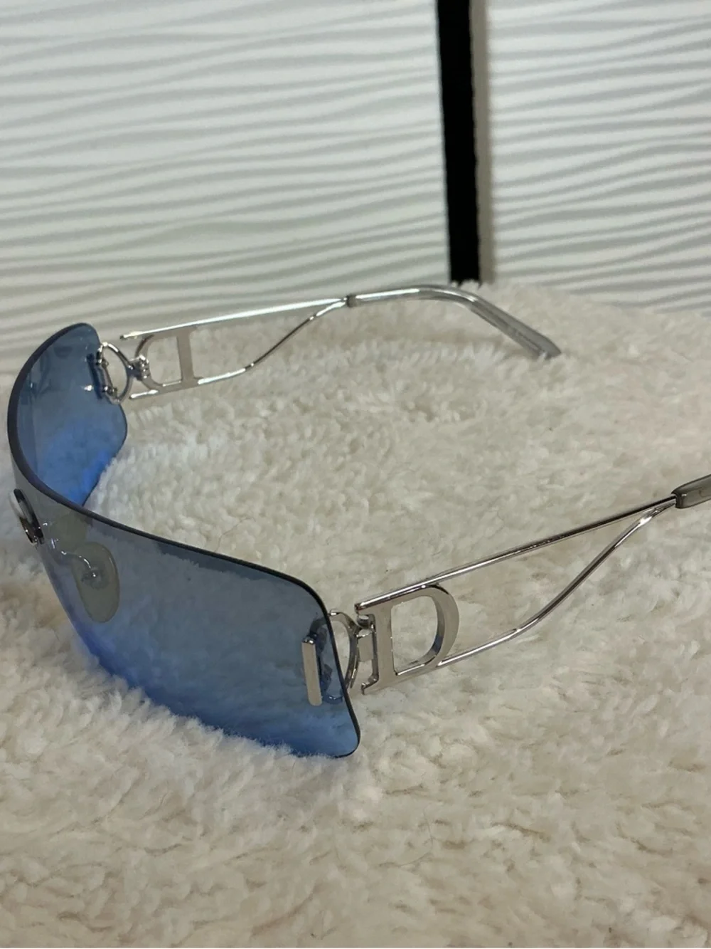 Dior Women's Blue Rimless Shield Sunglasses - Picture 3 of 8